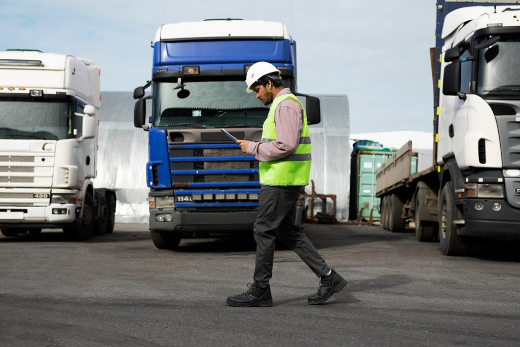 Transporte Rodoviário Internacional e Maio Amarelo Onde os Pontos se Cruzam